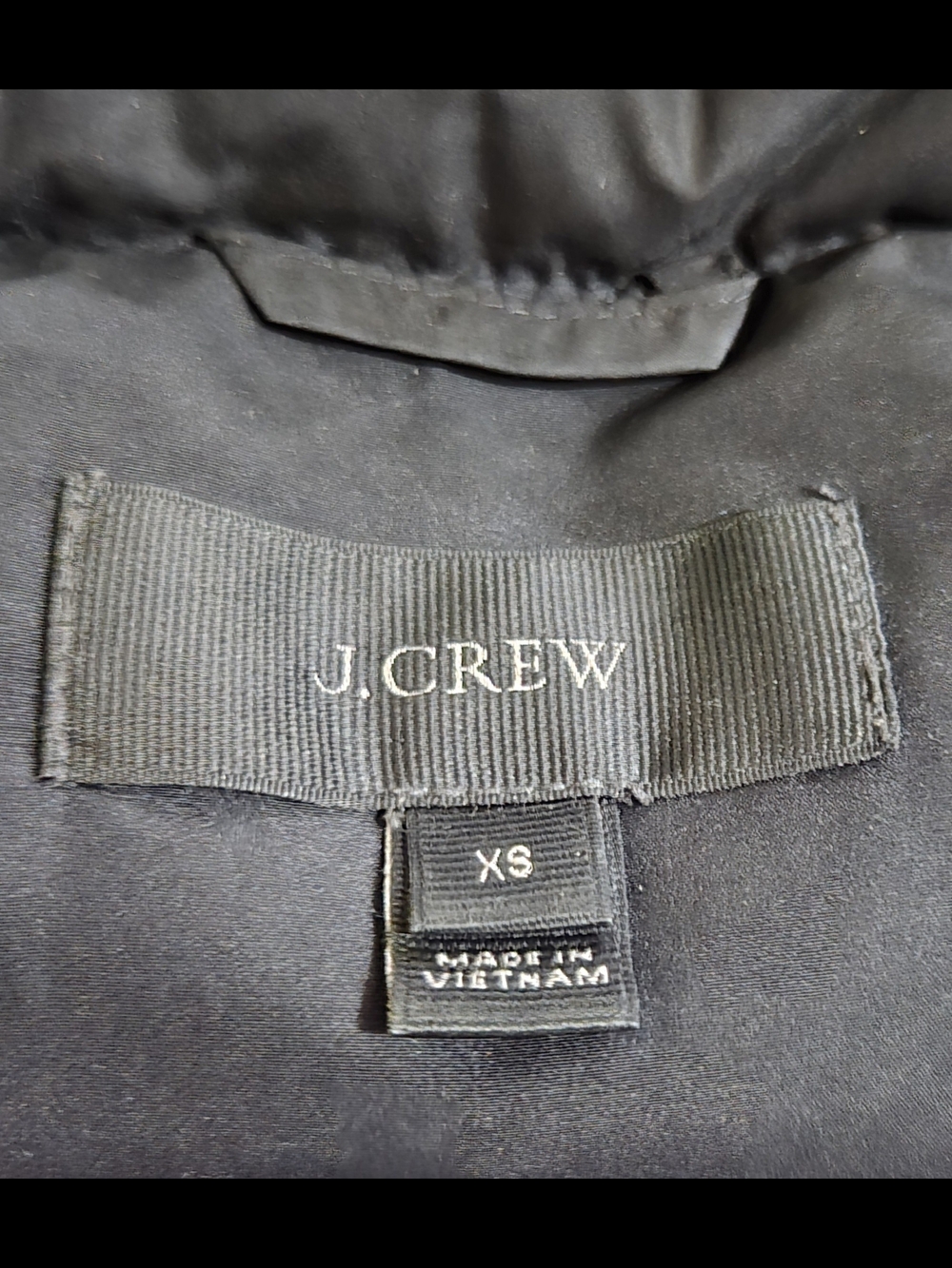 J.Crew Black Down Puffer Vest XS Quilted Gold Zip Snap Pocket Side Zip 60% Down - Picture 5 of 7